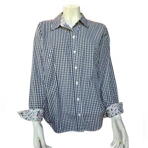 Size Large Basic Editions Gingham Button Up